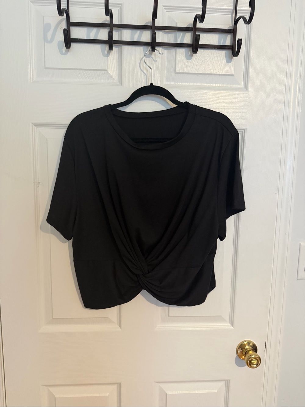 Women’s Black Twist-Front Short Sleeve Cropped Top